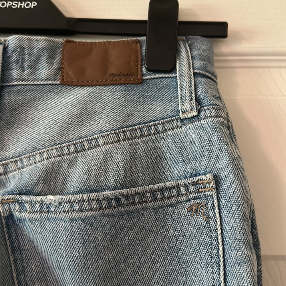Madewell The Mom Jean Distressed Light Wash High Rise Sz 25 - Picture 8 of 11